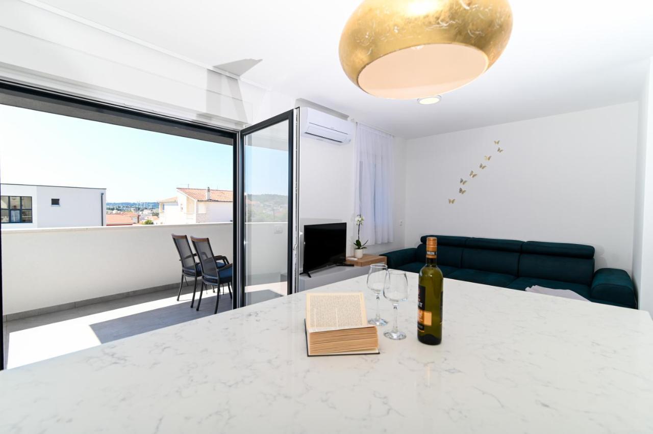 Apartment Laura, Free Parking, Balcony, 4 Ppl Trogir Exterior photo