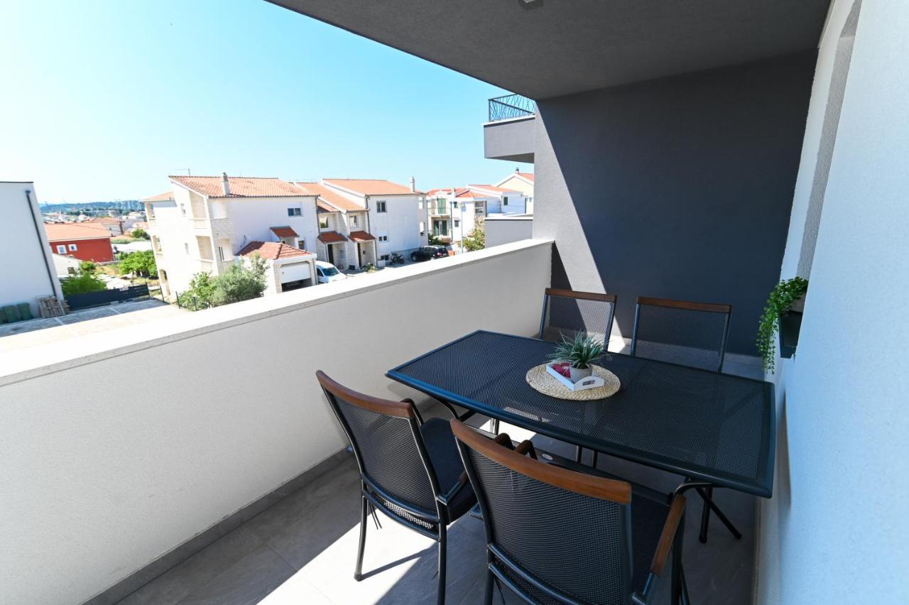 Apartment Laura, Free Parking, Balcony, 4 Ppl Trogir Exterior photo